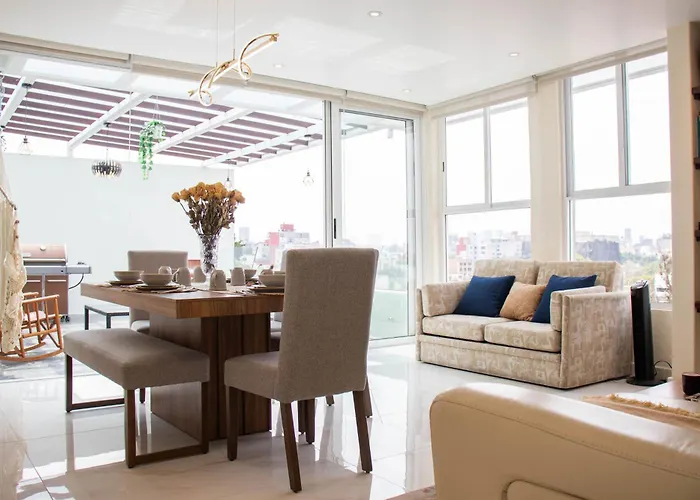 Awsome Rooftop Penthouse *